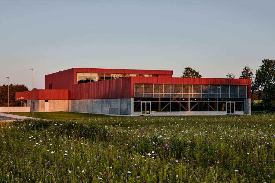 Swimming dreams take shape behind steel profiles in Vesthimmerland, Svømmecenter Vesthimmerland, Løgstørvej 59, 9600 Aars, Denmark